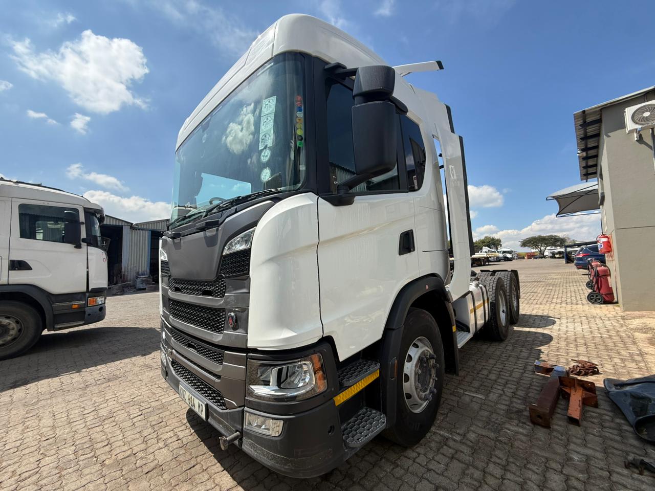 Vehicle image 3