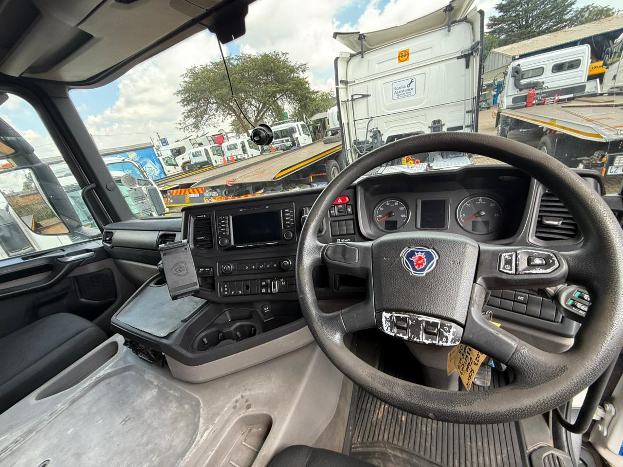Vehicle image 7