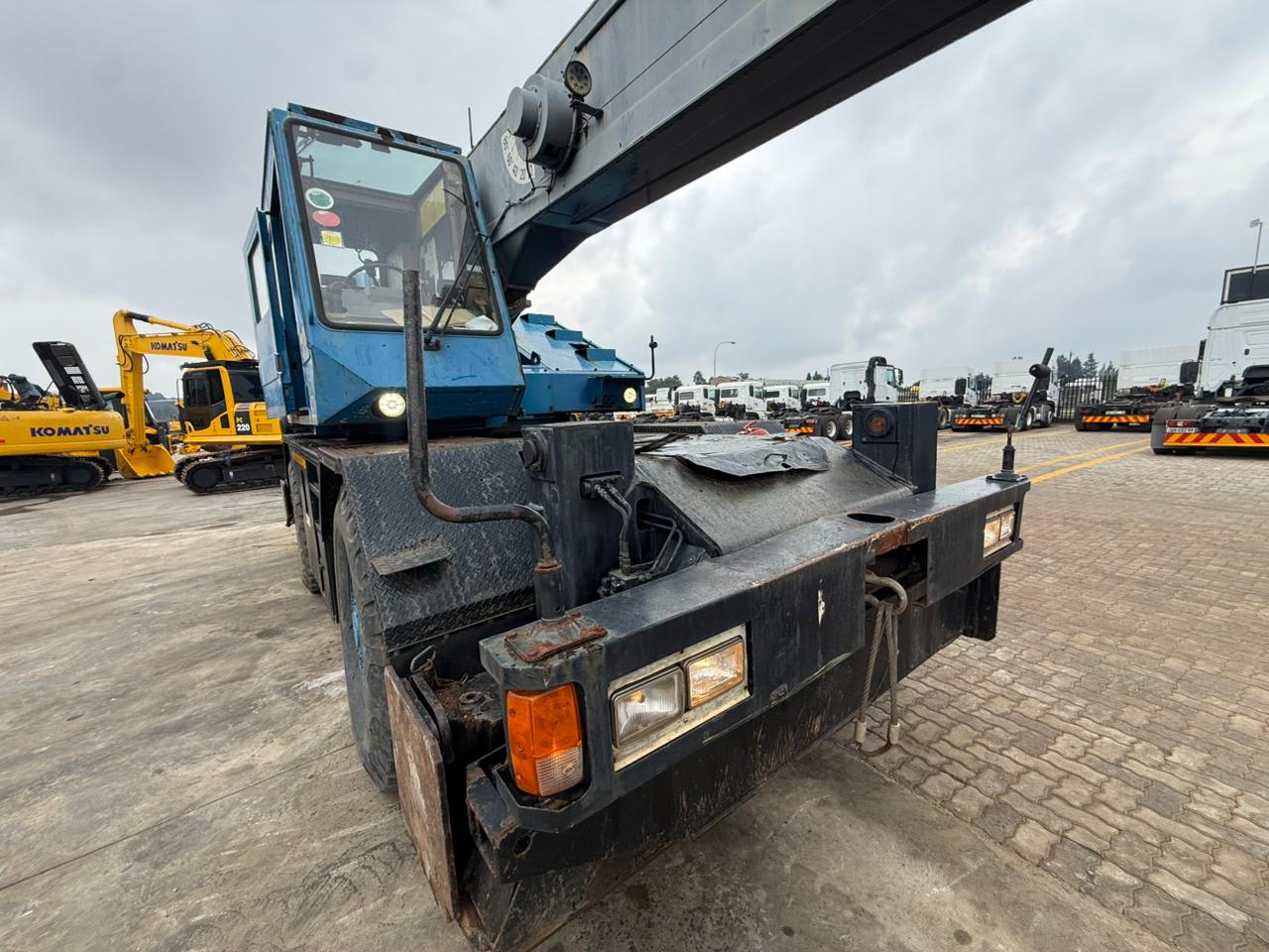 Vehicle image 7