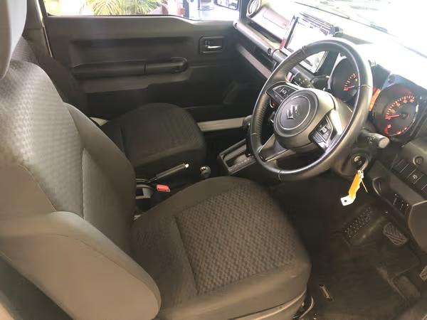 Vehicle image 6