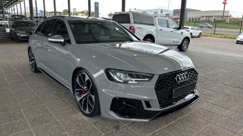2020 Audi RS4 Avant Quattro