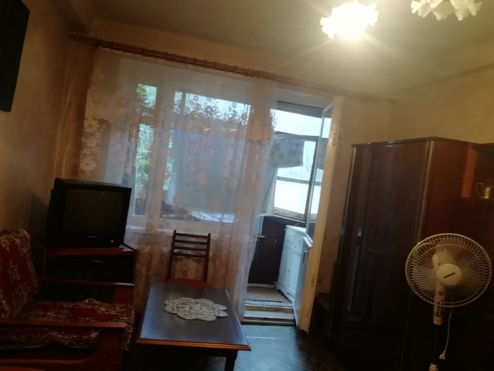 Продам 2-х комн в Ворошиловском р-не, Набережная, бул Шевченко. 3/5. Жилое состояние.