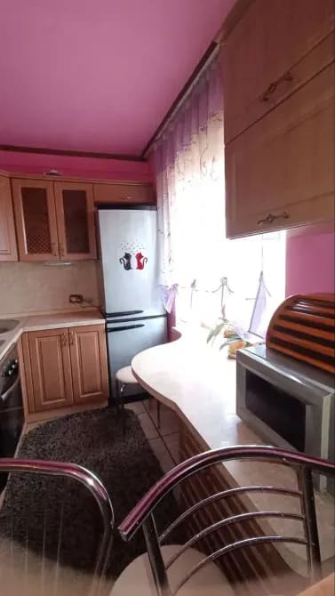 Продам 2х комн, 5/5, капитальный ремонт , мебель, пр. Мира парк Строителт
