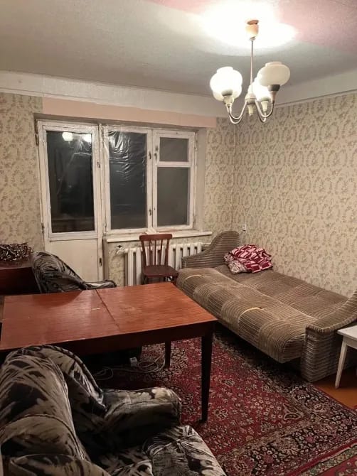 Продам 2ком пр. Комсомольский 4, Ворошиловский район