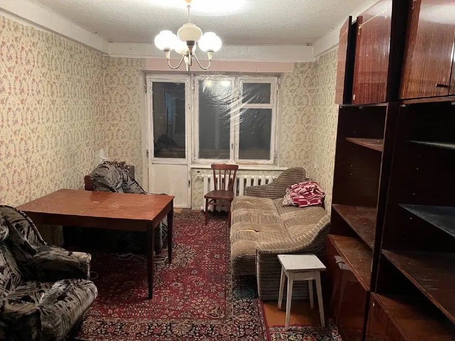 Продам 2ком пр. Комсомольский 4, Ворошиловский район