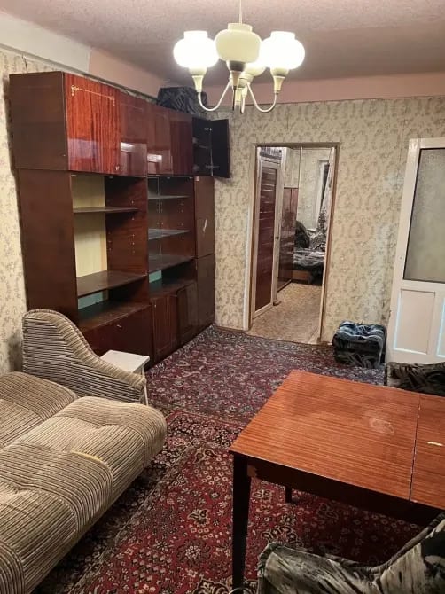 Продам 2ком пр. Комсомольский 4, Ворошиловский район