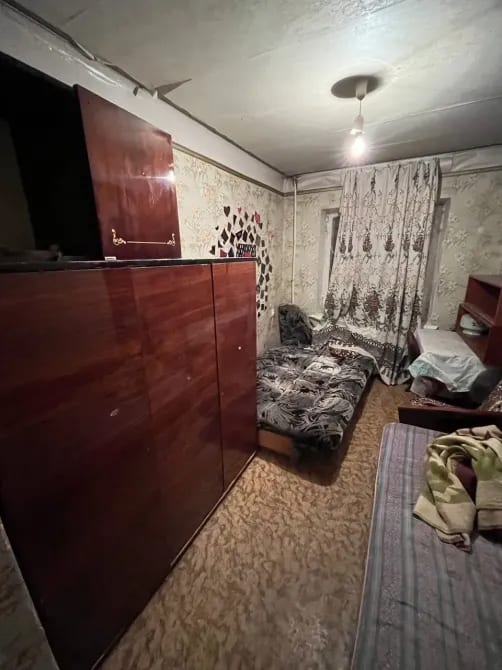 Продам 2ком пр. Комсомольский 4, Ворошиловский район