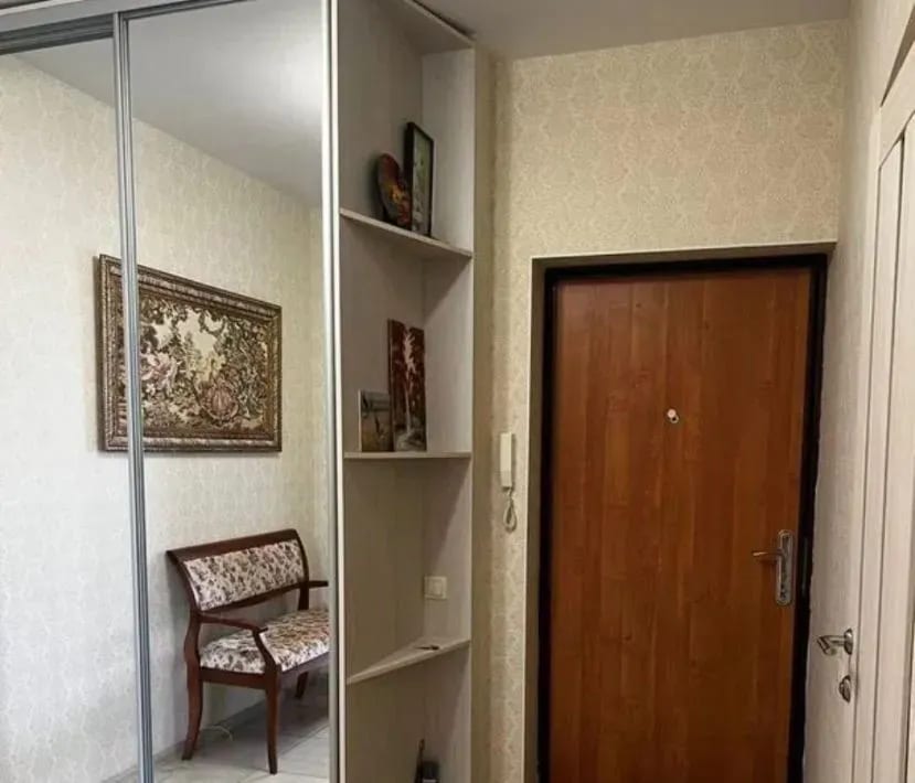 Квартира с светлым ремонт в Куйбышевском районе.
