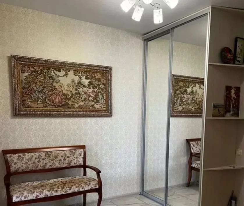 Квартира с светлым ремонт в Куйбышевском районе.