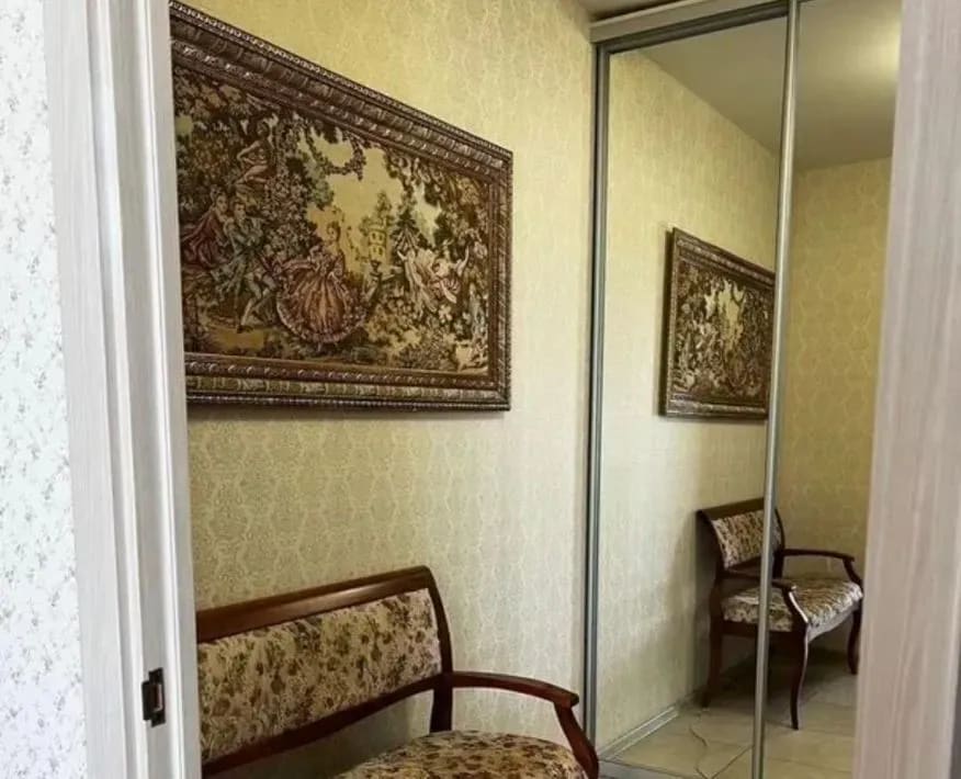 Квартира с светлым ремонт в Куйбышевском районе.