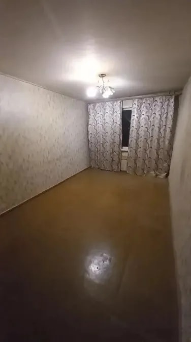 Продам квартиру на б. Шахтостроителей.