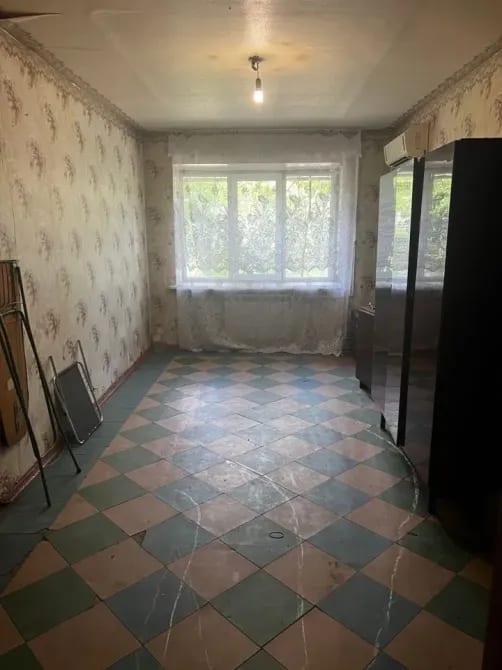 Продам 2-комнатную квартиру в центре Калининского района.
