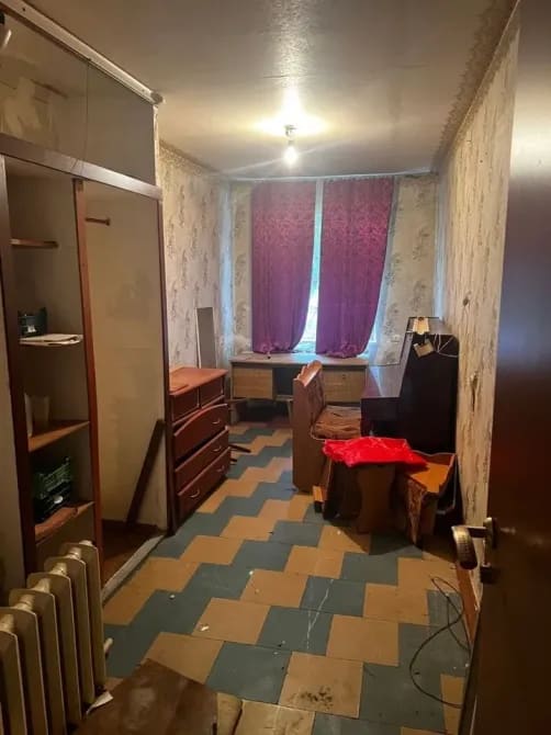 Продам 2-комнатную квартиру в центре Калининского района.