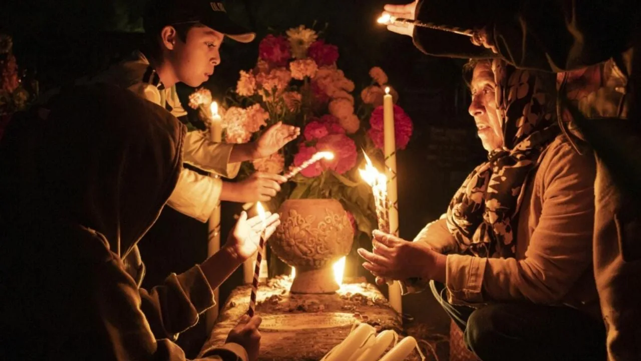 Family in Atzompa (Process) / Celts by the fire
