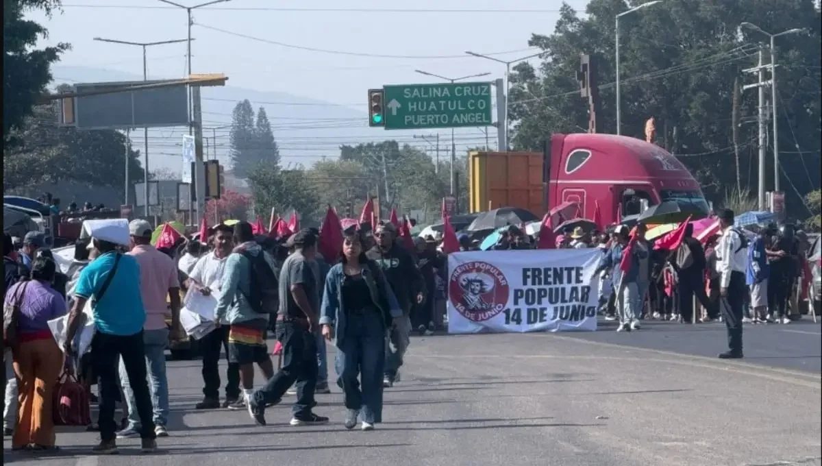 Street blockade in Oaxaca