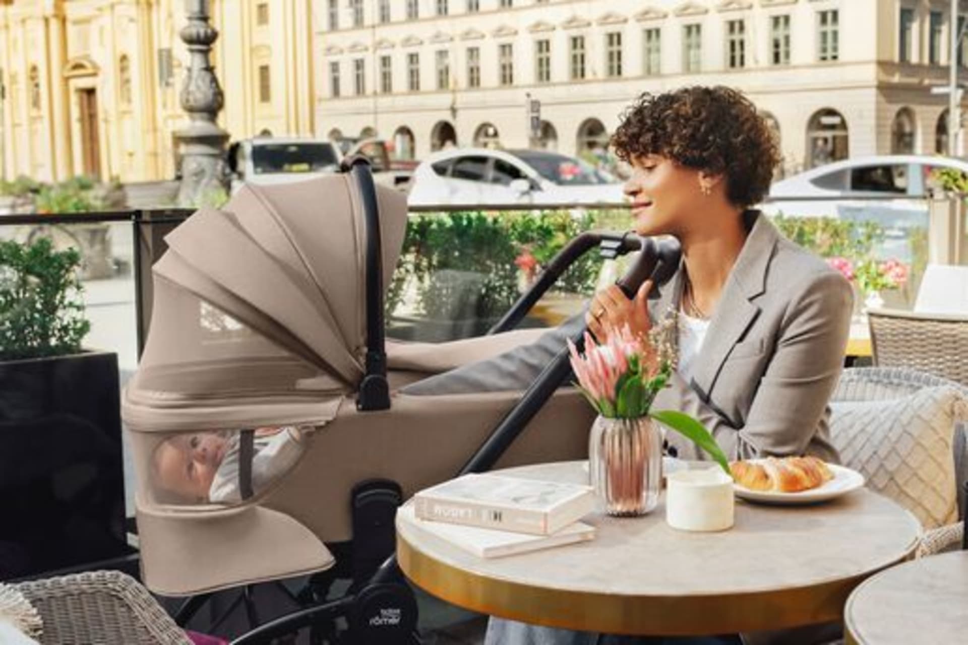 NAPFÉNY ELLENI VÉDELEM ÉS KÉNYELMES PIHENÉS