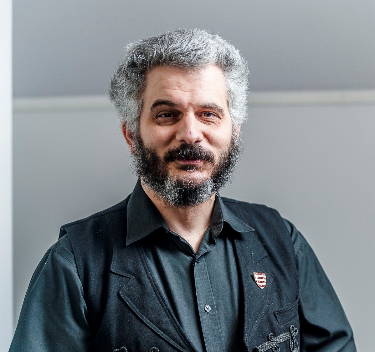 Karaktergyilkosság turbófokozaton – Borbély Zsolt Attila, a gondolatméreg-dealer dührohamai thumbnail