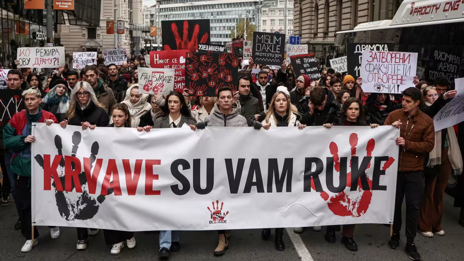 Szerbia jelenlegi tüntetései és a politikai helyzet – Djukic elemzése thumbnail