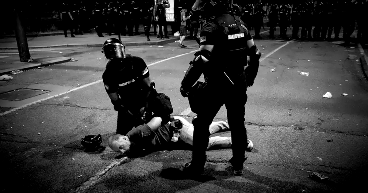 Szerbia - egy hosszú forradalom közvetítése - HÍRFOLYAM thumbnail