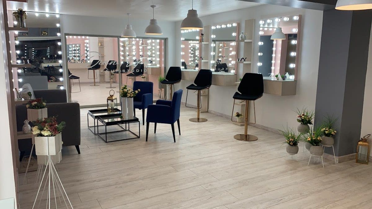 DIANA LOPEZ MAKEUP STUDIO