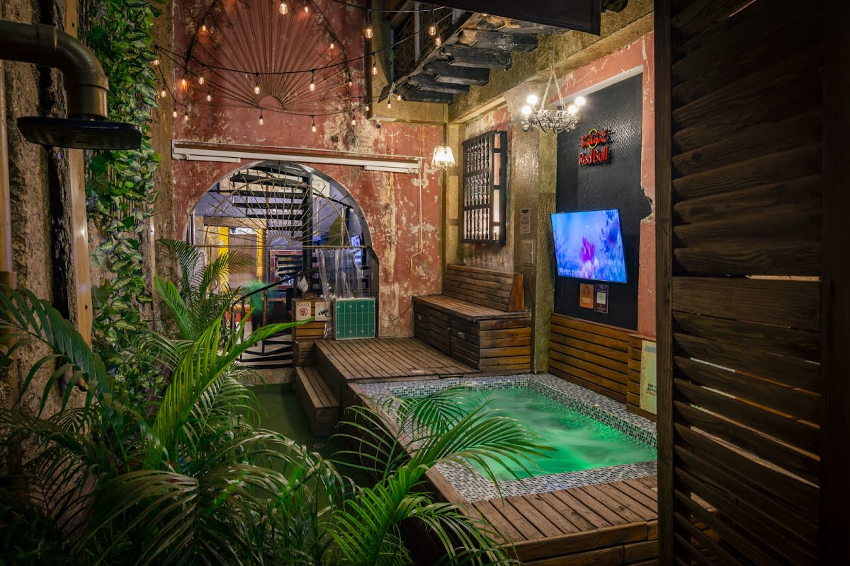 The Clock Hostel And Suites