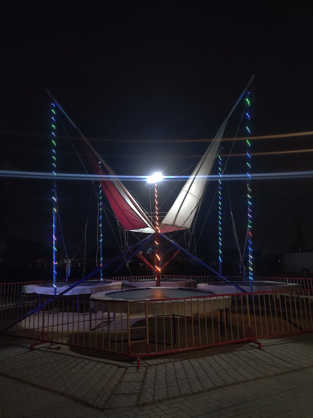 Bunjee Jumping Trampoline
