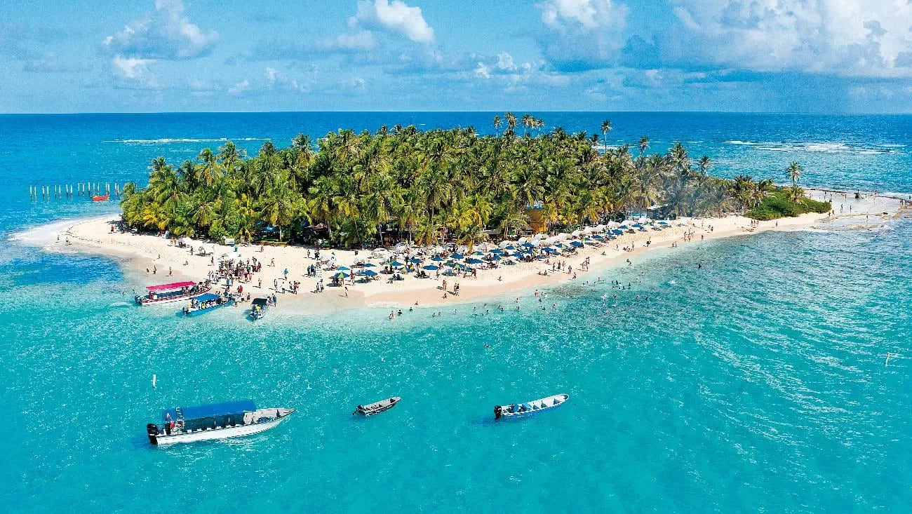 Barú + Cartagena City Tour