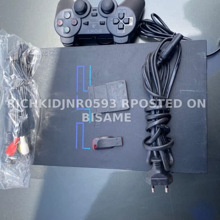 Sony PlayStation 2 (PS2) console bundle