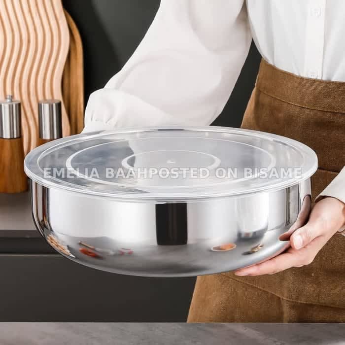 Stainless steel mixing or salad bowl