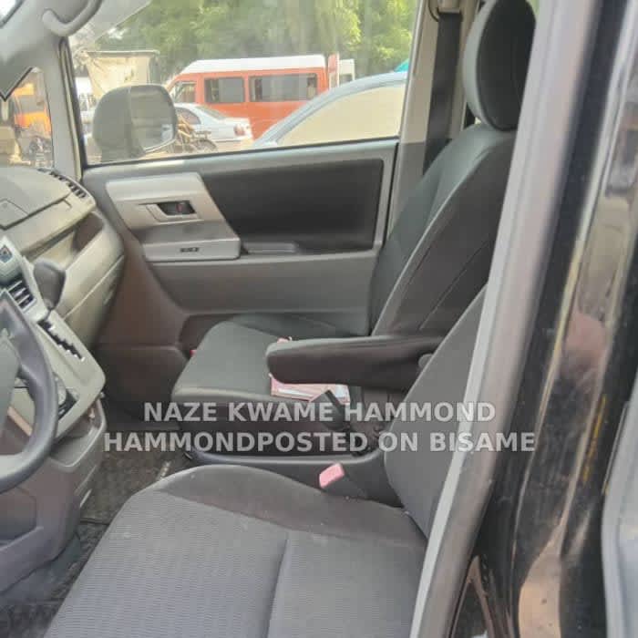Toyota Voxy, 2013, Ghanaian Used, Black 