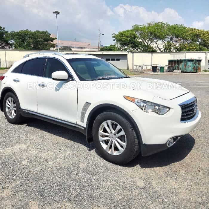 2012 Infiniti fx35, Foreign Used, White - no accident