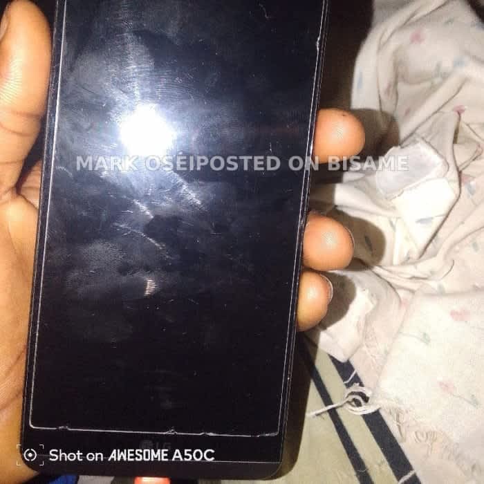 LG V20 WITH CHARGER CORD, 8GB Ram, 4GB, Used, Gray 