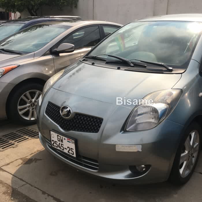 Toyota Vitz 2010 Gray 