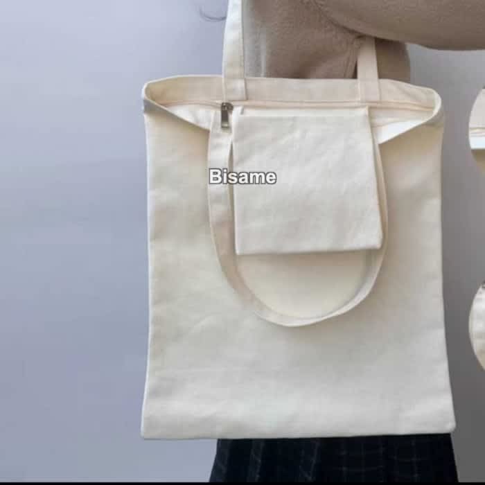 Fashionable Tote bags 