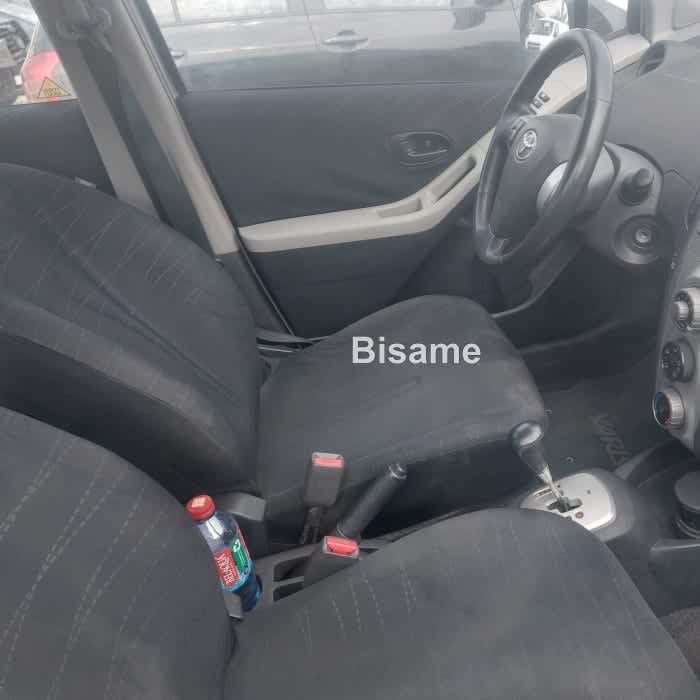 Toyota Vitz 2010