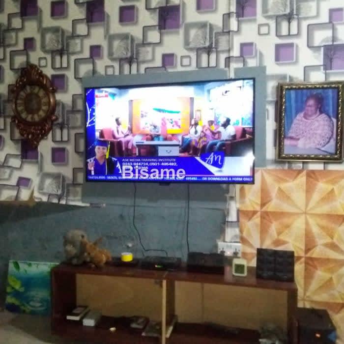 Slightly Used Sharp Roku Tv