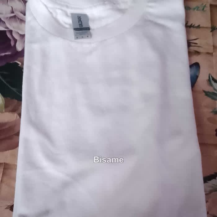 BRAND NEW GILDAN T SHIRT SIZES XL MM L AND S FORM US