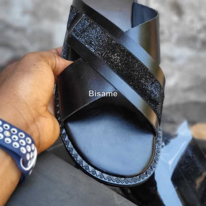 Premium Leader Slippers – Stylish, Comfortable, and Durable