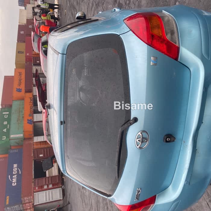 Toyota Yaris 2011 foreign used blue 