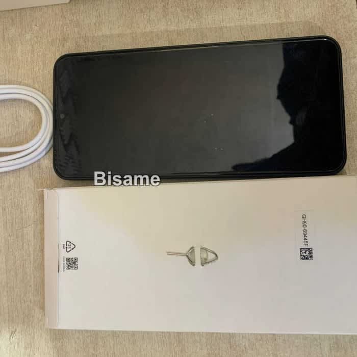 Sumsang Galaxy A16 4GB RAM//128GB//6.7 inches