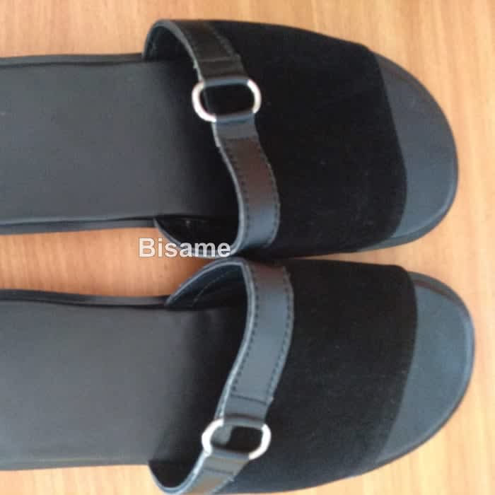 High Quality Crossed Leather Slippers For Men -Black 