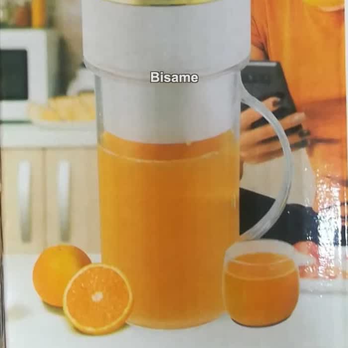 Rechargeable mini juice blender 