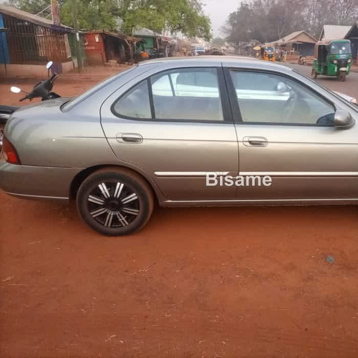  Nissan Sentra 2001