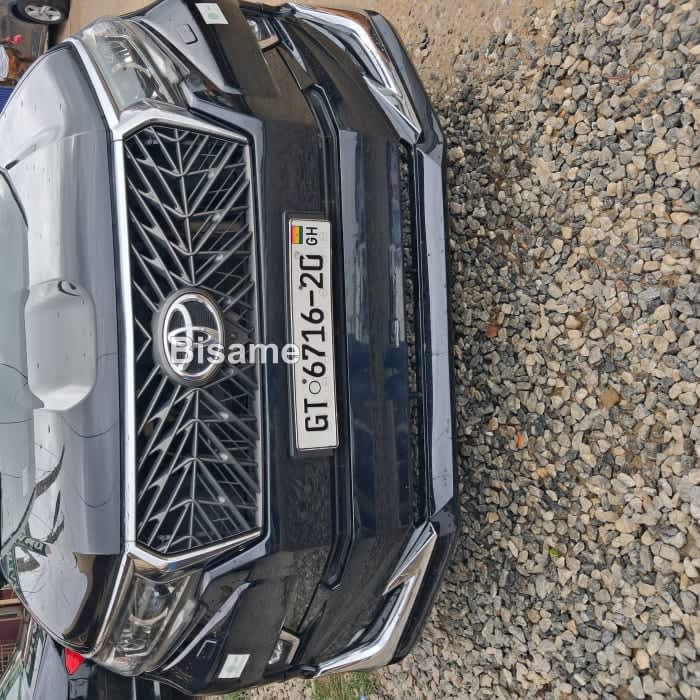 Toyota Land Cruiser Prado 2020 black