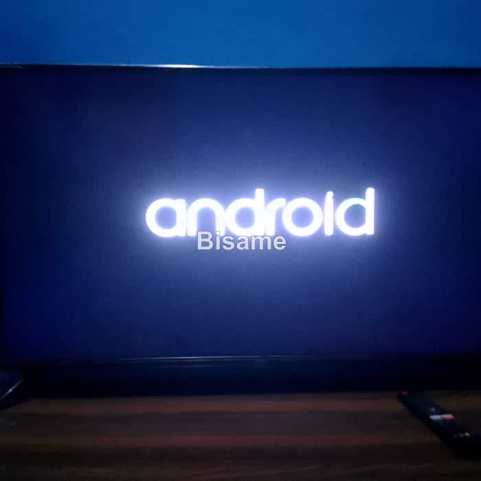 Slightly used 43 inches syinix android Tv