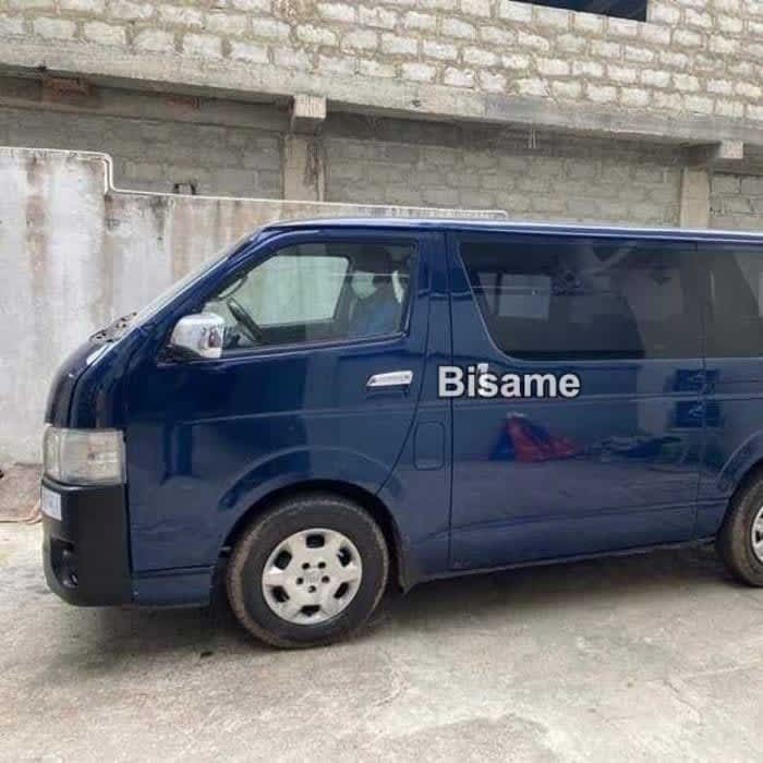 Toyota HiAce 2009
