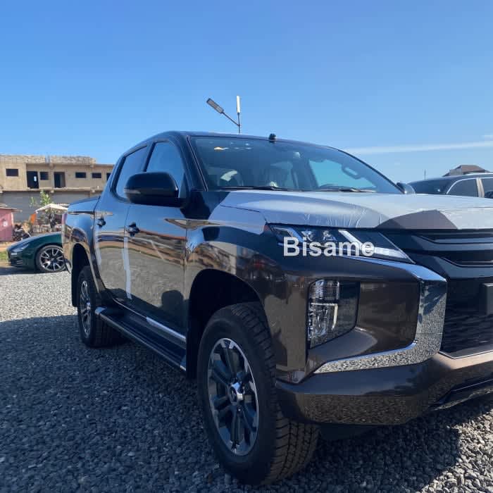 Mitsubishi L200 2023