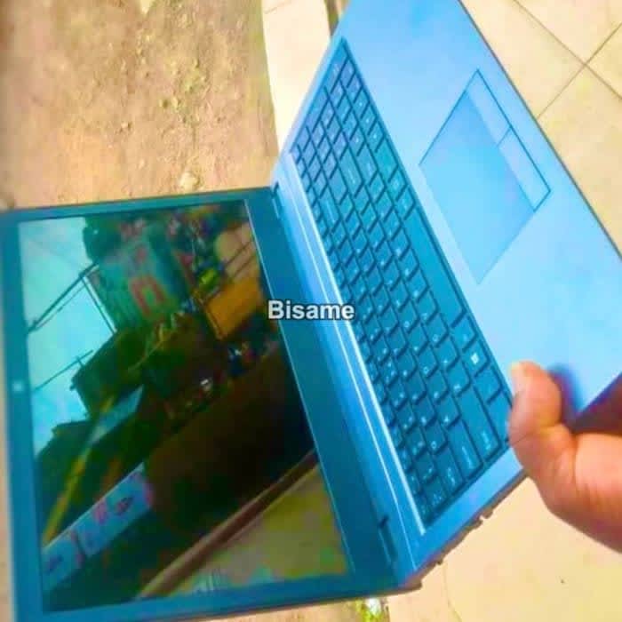 Laptop Other 8GB Intel Core I3 SSD Other