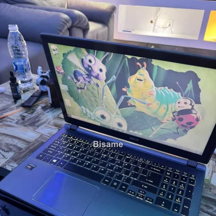 Laptop ACER 8GB AMD A10 HDD 500 GB