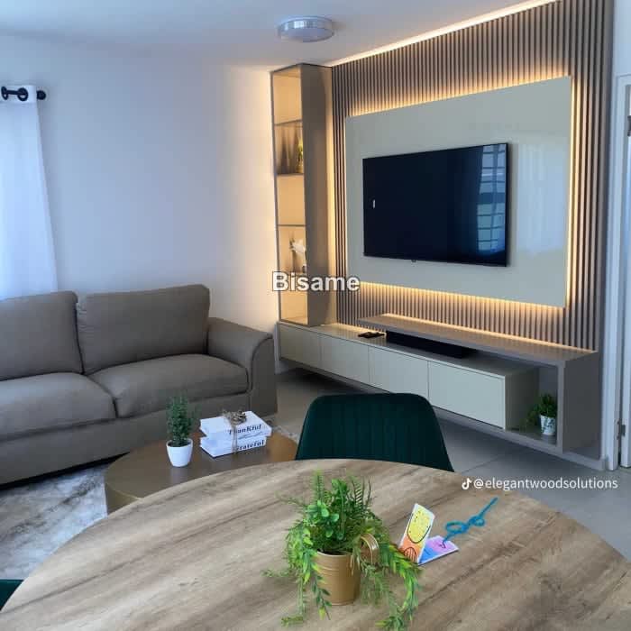 Fluted Panel TV Set
